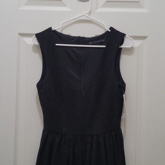 Zara V Neck Dress - Picture 3 of 8